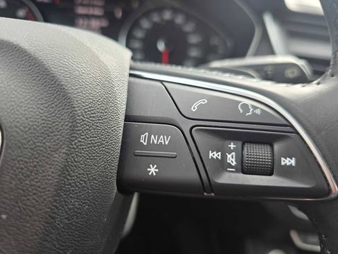 Used 2020 Audi Q5 2.0T Premium w/ Convenience Package image 32