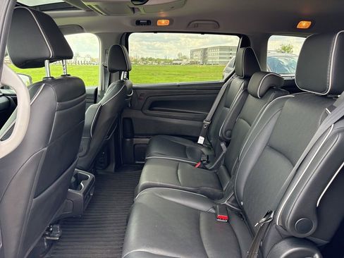 Used 2024 Honda Odyssey Elite image 16