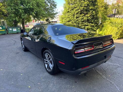 Used 2019 Dodge Challenger SXT AWD/4WD image 4