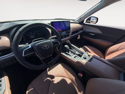 New 2026 Toyota Grand Highlander AWD image 9