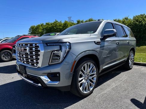 Used 2026 GMC Yukon Denali w/ Denali Reserve Package AWD/4WD image 2