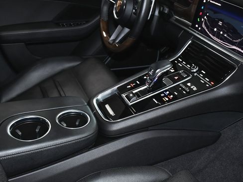 Used 2023 Porsche Panamera Platinum Edition image 59