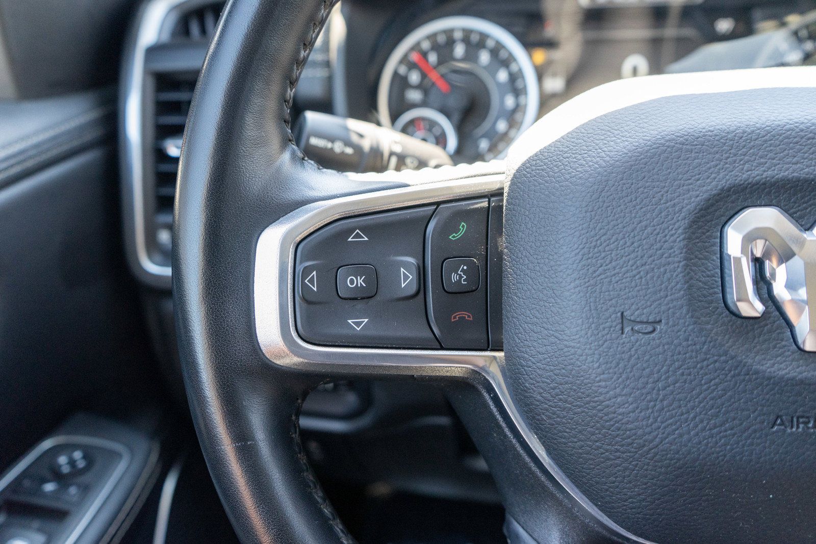 Used 2022 RAM 1500 Laramie AWD/4WD image 24