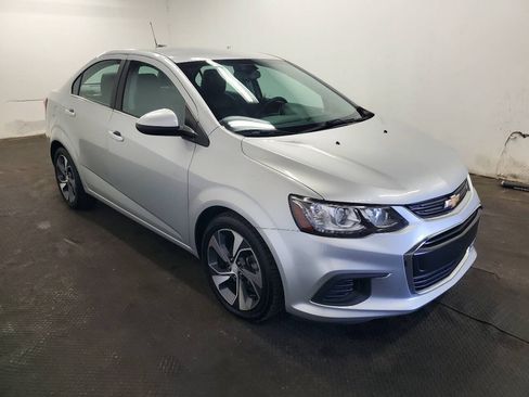 Used 2020 Chevrolet Sonic Premier FWD image 3