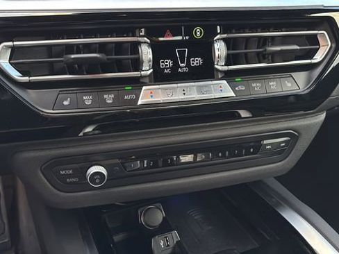 Used 2022 BMW Z4 M40i w/ Premium Package image 29