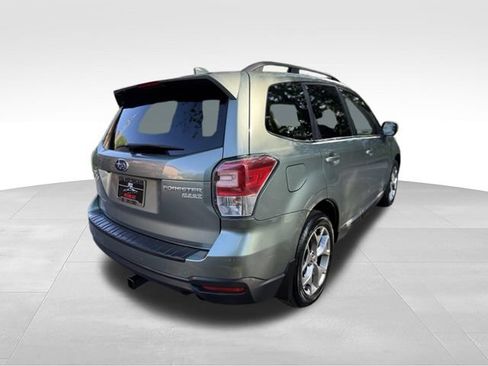 Used 2017 Subaru Forester 2.5i Touring AWD/4WD image 4