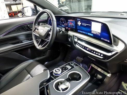 Certified 2024 Cadillac Lyriq Luxury image 26