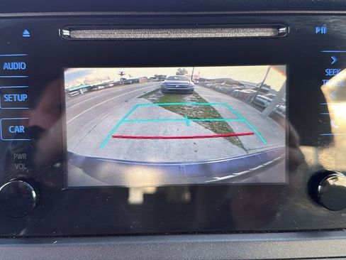 Used 2017 Toyota Sienna L image 28