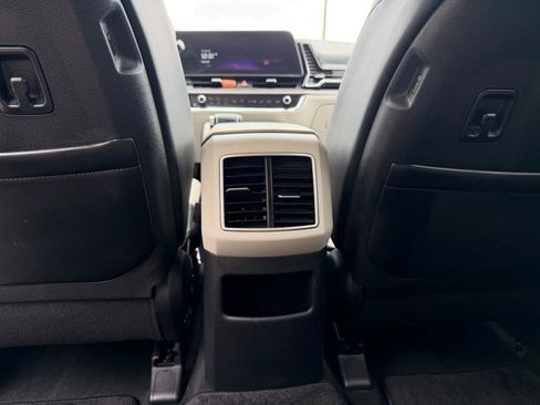 Used 2023 Kia Sportage EX FWD image 28