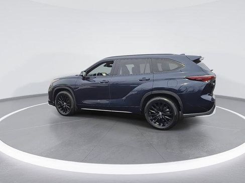 Certified 2024 Toyota Highlander XSE image 8