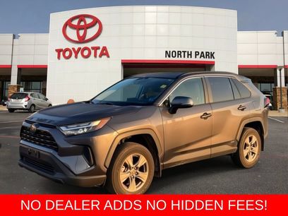 Used 2022 Toyota RAV4 XLE w/ Convenience Package