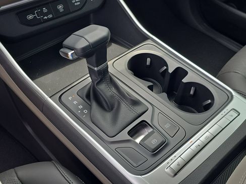 New 2027 Kia Carnival FWD image 25