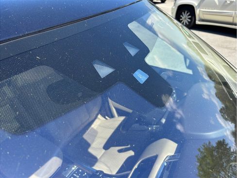 Used 2017 Land Rover Range Rover Sport HSE image 12