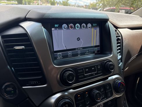 Used 2020 Chevrolet Tahoe Premier w/ Premier 6.2L Value Package image 24