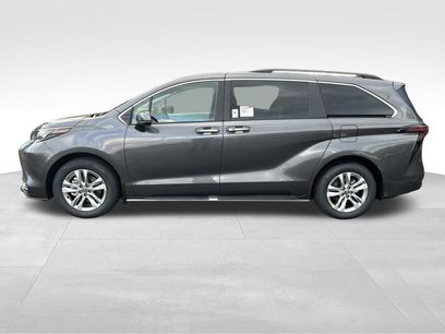 New 2025 Toyota Sienna XLE