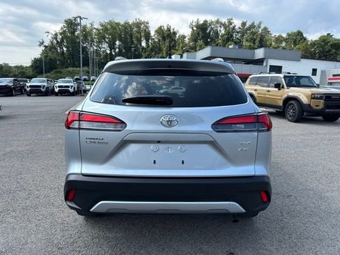 Used 2025 Toyota Corolla Cross XLE w/ Convenience Package AWD/4WD image 18