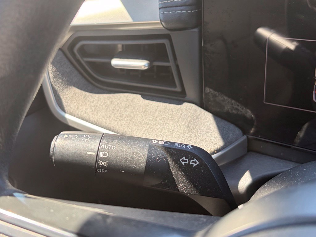 Used 2025 Nissan Kicks SV FWD image 46