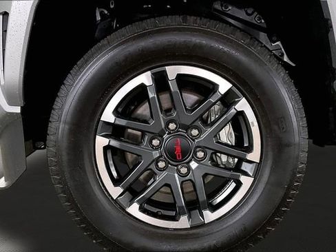 Used 2025 Toyota Tacoma TRD Sport image 21