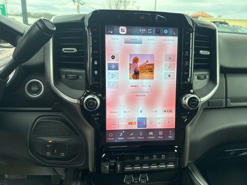 New 2025 RAM 2500 Big Horn AWD/4WD image 12