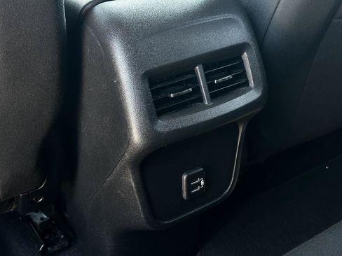 Used 2021 Chevrolet Equinox LT AWD/4WD image 25