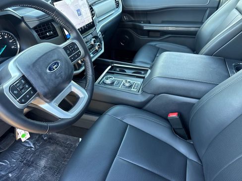 New 2024 Ford Expedition XLT image 9