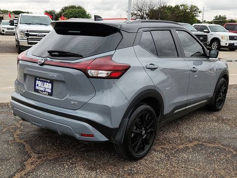 Used 2024 Nissan Kicks SR w/ SR Premium Package FWD image 3