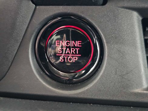 Used 2025 Honda Pilot EX-L image 31