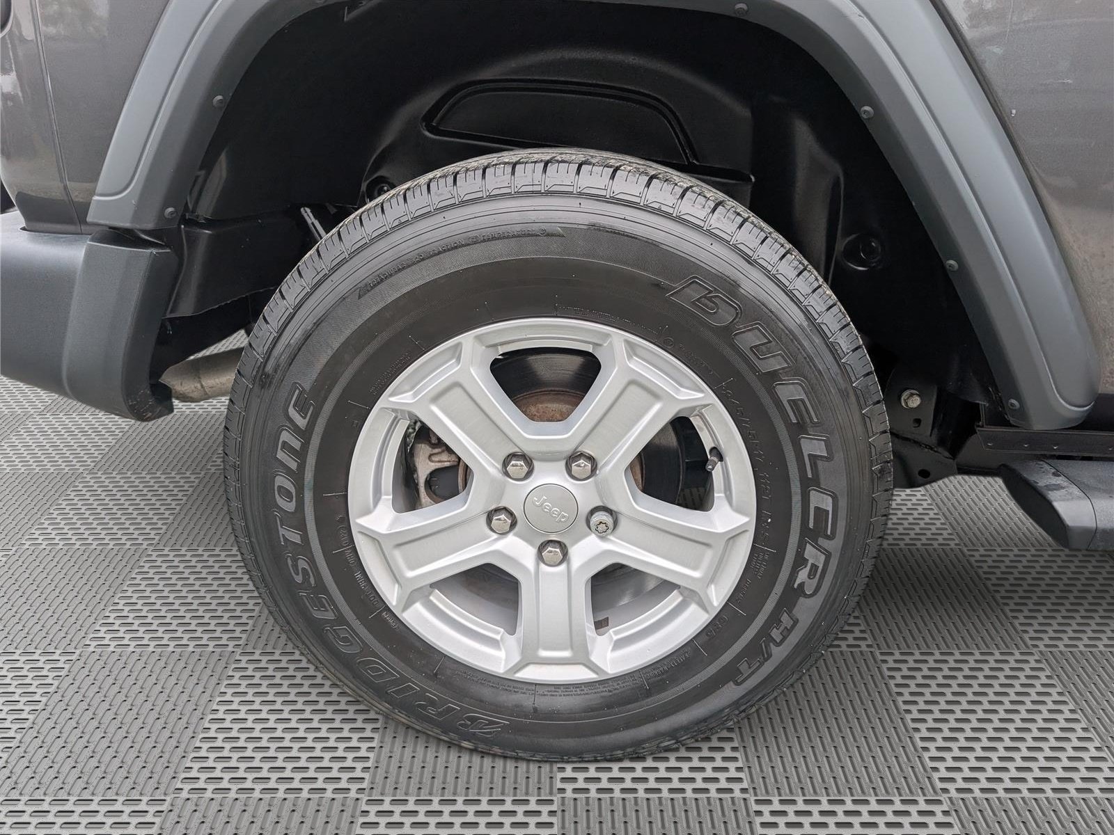 Used 2020 Jeep Wrangler Sport AWD/4WD image 9