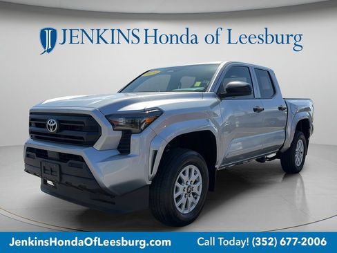 Used 2024 Toyota Tacoma SR RWD image 6