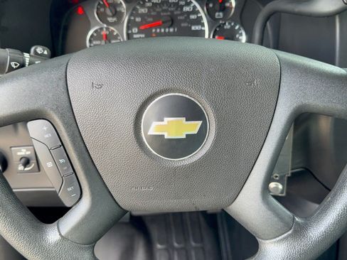 Certified 2025 Chevrolet Express 2500 w/ Driver Convenience Package RWD image 10