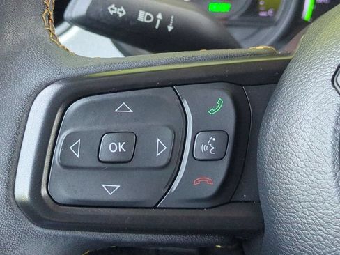 Used 2024 Jeep Wrangler Unlimited w/ Convenience Group AWD/4WD image 15