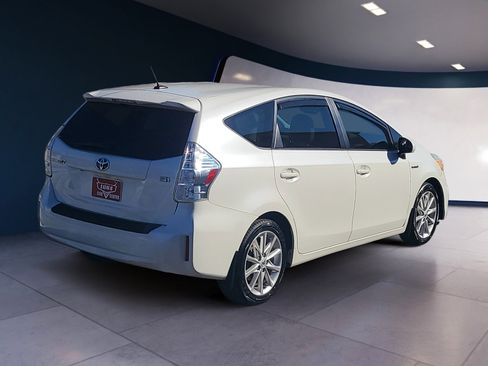 Used 2014 Toyota Prius V Three image 5