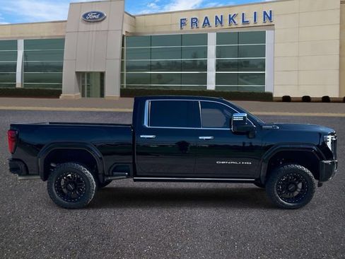 Used 2024 GMC Sierra 2500 Denali Ultimate AWD/4WD image 8
