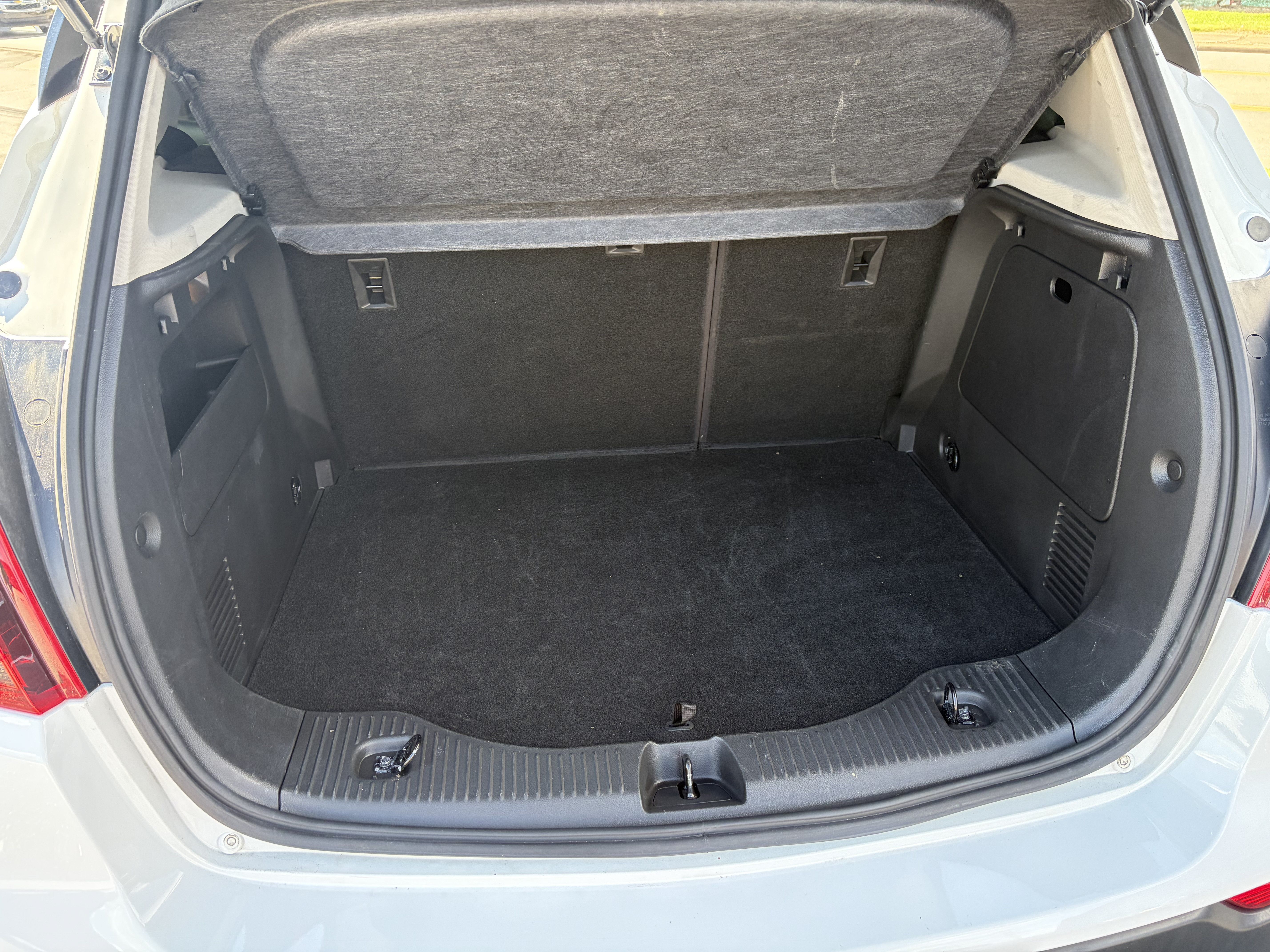 Used 2022 Buick Encore Preferred w/ Safety Package AWD/4WD image 8