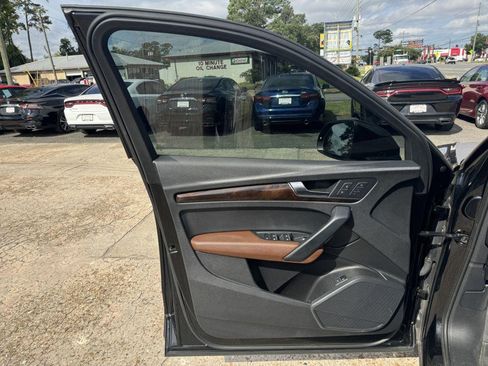 Used 2018 Audi Q5 2.0T Premium image 12