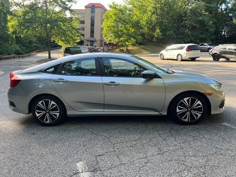 Used 2016 Honda Civic EX-L image 2