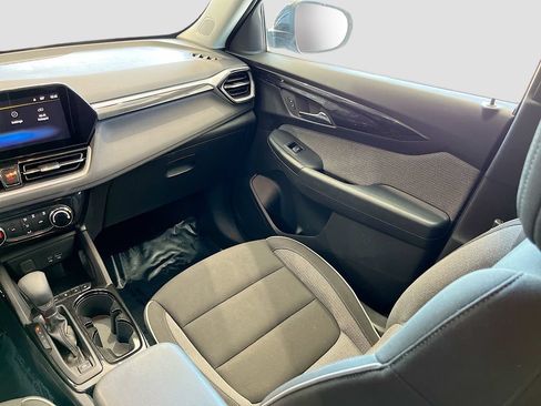 Used 2024 Chevrolet TrailBlazer LT FWD image 21