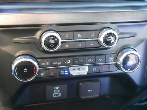 Certified 2023 Ford F250 Lariat w/ Chrome Package AWD/4WD image 27