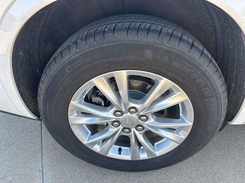 Certified 2024 Cadillac XT6 Luxury image 11