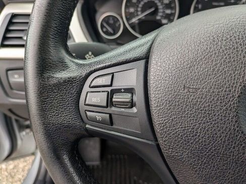 Used 2017 BMW 320i xDrive Sedan image 21