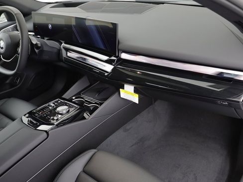 New 2026 BMW 530i xDrive w/ Premium Package image 20