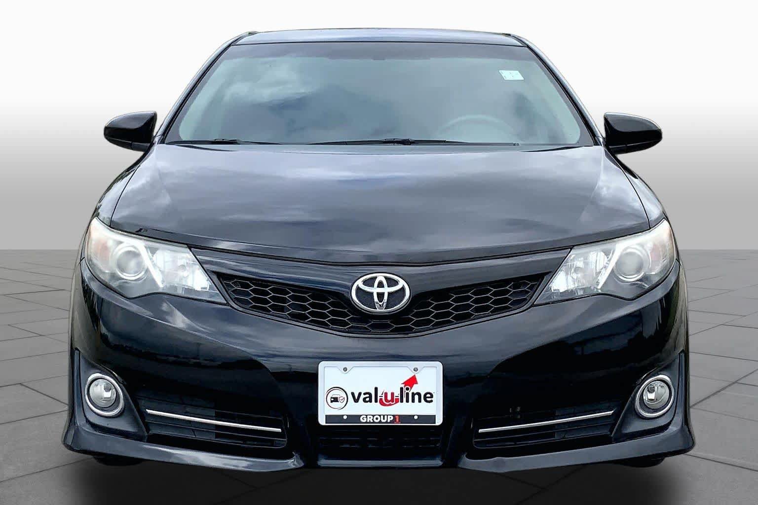 Used 2012 Toyota Camry SE FWD image 4