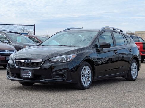Used 2018 Subaru Impreza 2.0i Premium image 8