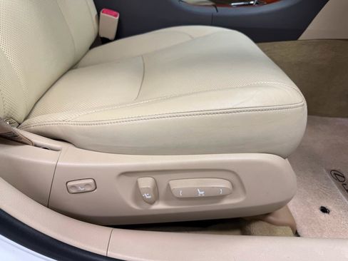 Used 2011 Lexus ES 350 FWD image 15