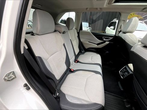 Used 2020 Subaru Forester Premium image 20