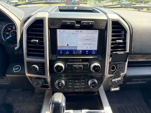 Used 2019 Ford F150 Lariat w/ Equipment Group 502A Luxury AWD/4WD image 28
