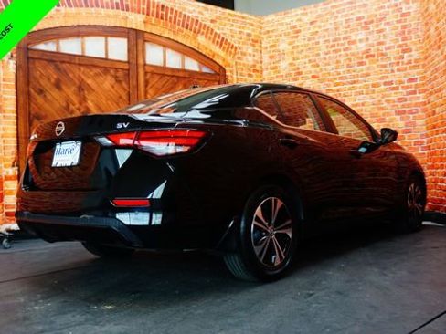 Certified 2022 Nissan Sentra SV FWD image 7