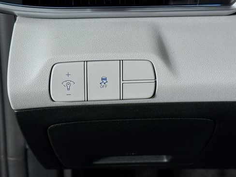 New 2026 Hyundai Elantra Limited FWD image 10