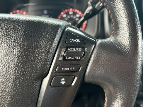 Used 2020 Nissan Titan PRO-4X w/ Pro-4x Convenience Package AWD/4WD image 22