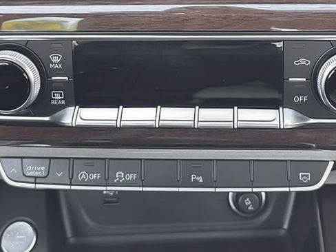 Used 2021 Audi A4 2.0T Premium w/ Convenience Package image 23